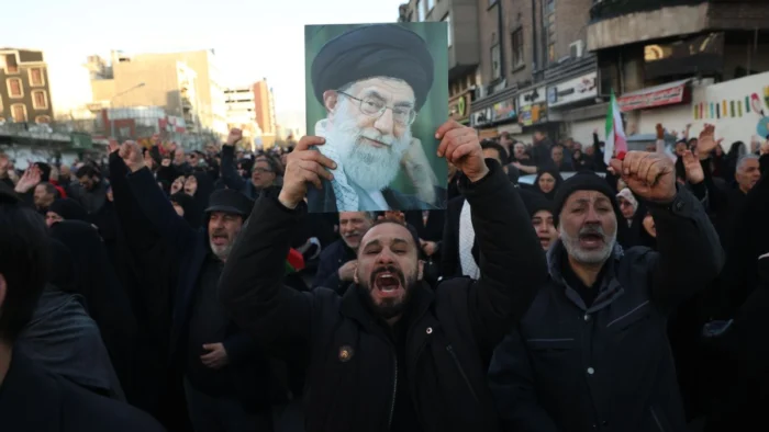 ATAQUE A IRÁN: MUERTE DEL LÍDER SUPREMO JAMENEI Y POSIBLES ESCENARIOS