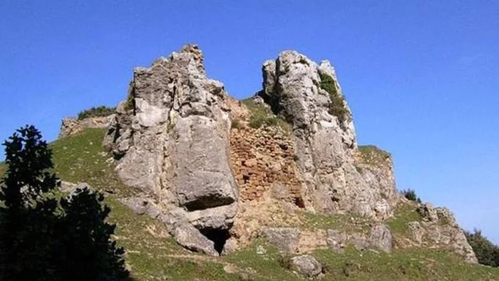 La leyenda que alberga este castillo, Bien de Inter&eacute;s Cultural y que proteg&iacute;a a los peregrinos que iban hacia Santiago