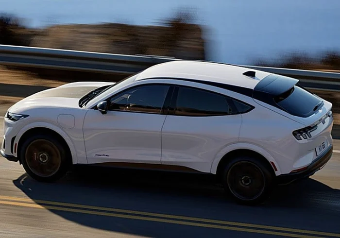 Ford actualiza el Mustang Mach-E con más autonomía y la edición GT California Special
