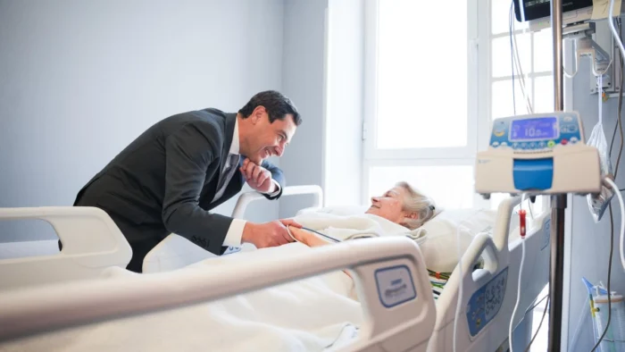 Andalucía pasa consulta: Moreno y Montero confrontan su gestión sanitaria en unas elecciones clave para España