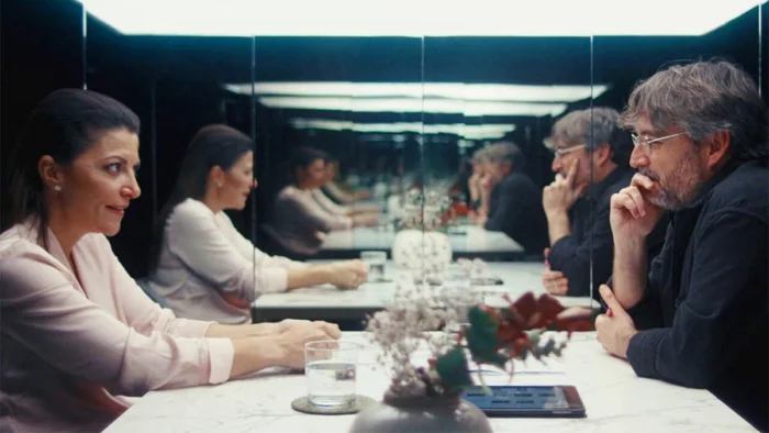 ¿Qué esconden las cuentas de Vox? Sobresueldos, multas y una facturación opaca cercan al partido de Santiago Abascal