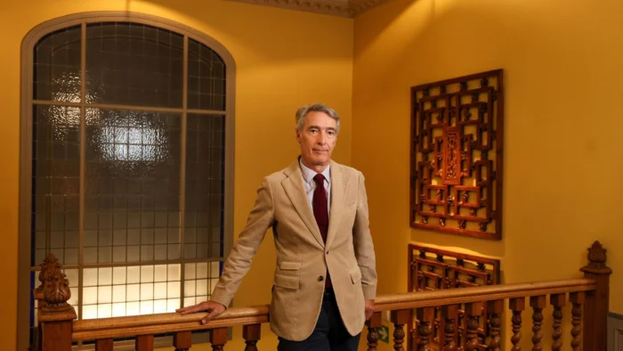 Gonzalo Escribano, experto en energ&iacute;a: &ldquo;A&uacute;n no hay pozos de petr&oacute;leo ardiendo, pero nos acercamos peligrosamente&rdquo;