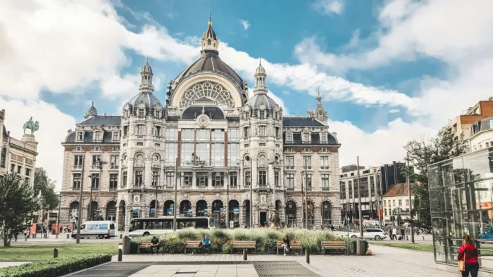 La "Catedral del Ferrocarril": ¿Por qué esta estación de tren es considerada una joya arquitectónica en Europa?