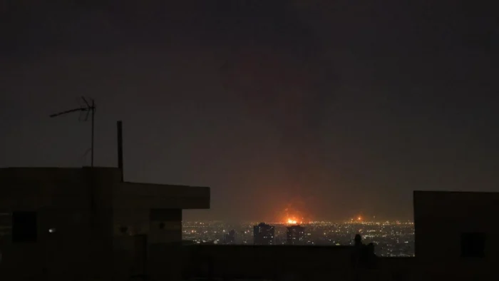 Nuevos Ataques Aéreos Sacuden Teherán en Medio de la Escalada en Irán