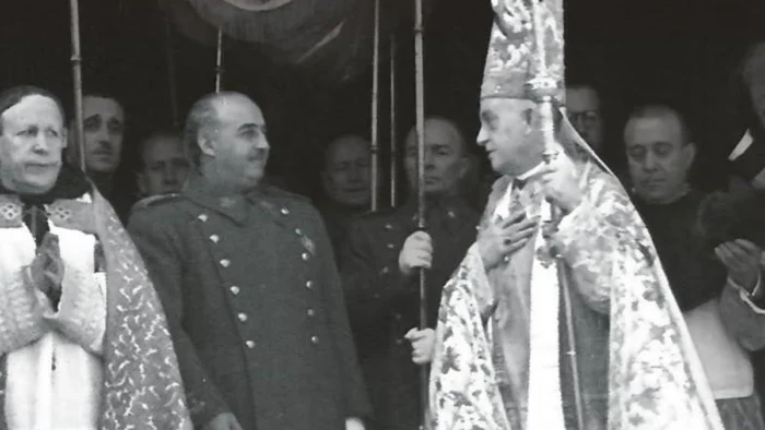 Cómo la Iglesia se convirtió en el apoyo de la dictadura de Franco