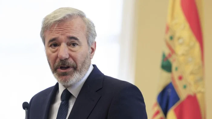 Un Breve Texto Sobre la Presión Estética y la Experiencia Femenina