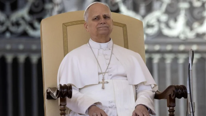 El reto de buscar camas gratis y 10.000 voluntarios para el Papa en Madrid: una ciudad que cobra 168 euros por noche