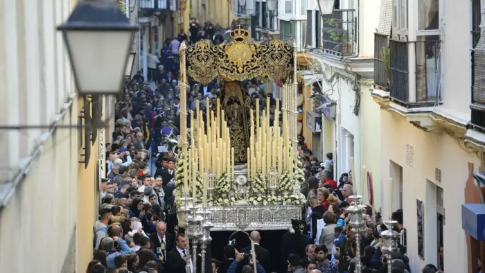 Semana Santa de Cádiz 2026: Servitas da inicio a una celebración renovada