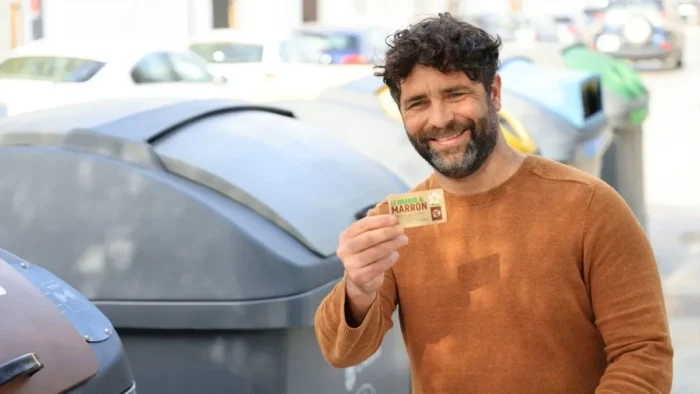 Nuevos Contenedores Marrones para Residuos Orgánicos Llegan a Chiclana