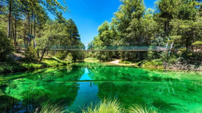 El curioso origen de esta cascada, la m&aacute;s grande del curso alto del Tajo: surgi&oacute; a ra&iacute;z de una presa que nunca se acab&oacute; de construir