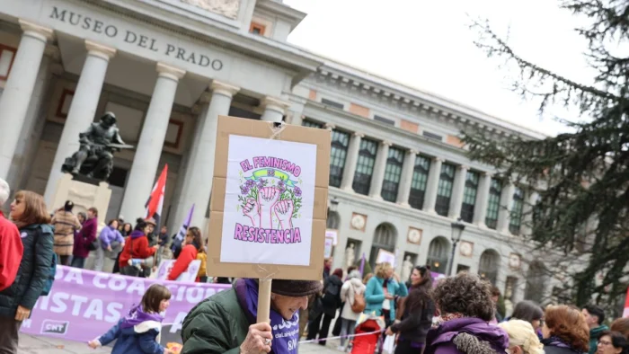 El movimiento feminista sale a la calle contra la guerra y el auge de la ultraderecha: "Frente al fascismo, feminismo organizado"