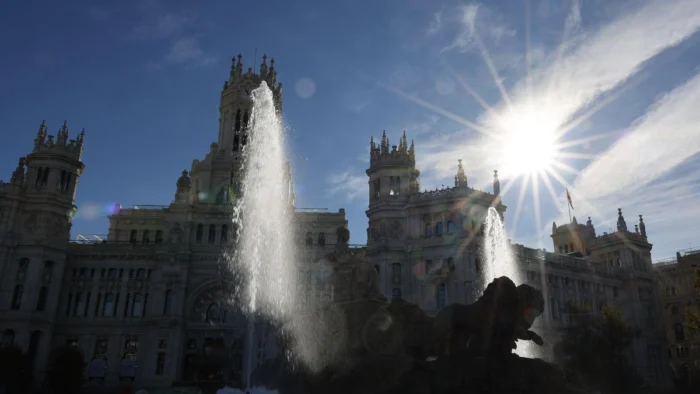 Madrid inicia la semana con cielos despejados y temperaturas en ascenso