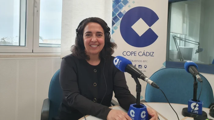 Liderazgo Femenino y Reconstrucción de Carreteras en Cádiz: La Delegada Carmen Sánchez al Frente