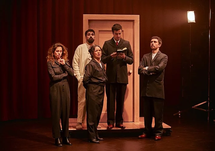 NUEVO TITULO: 'Niebla' de Unamuno reinventada: Un festín teatral lleno de ingenio y controversia