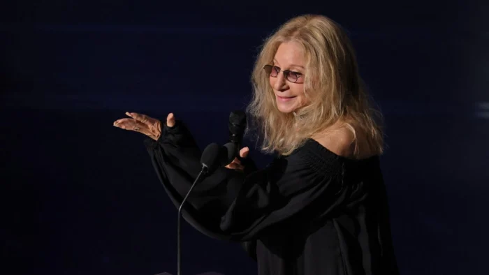 BARBRA STREISAND EMOCIONA EN LOS OSCAR CON HOMENAJE A ROBERT REDFORD