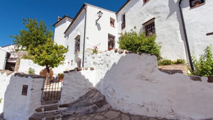 As&iacute; es el pueblo m&aacute;s alto de C&aacute;diz, en plena Sierra de Grazalema y rodeado de un paisaje k&aacute;rstico
