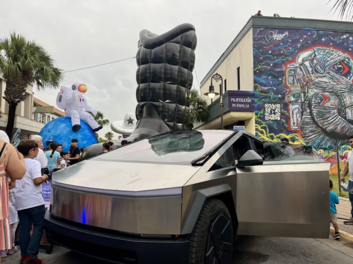 "Mi hijo murió tras un sufrimiento indescriptible": la historia de las víctimas de incendios del Tesla Cybertruck