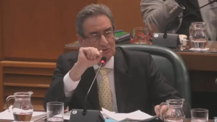 Julio Calvo, portavoz de Vox en Zaragoza, abandona el partido y critica su “deriva