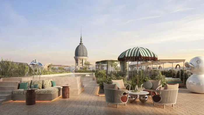 Las obras para construir pisos de lujo en un edificio protegido de Madrid borran el art d&eacute;co de su hist&oacute;rica sastrer&iacute;a