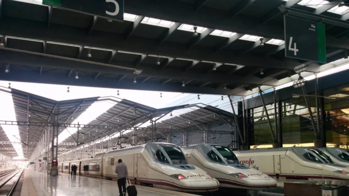 Caída en la Venta de Billetes de Tren Tras el Accidente Ferroviario en Adamuz