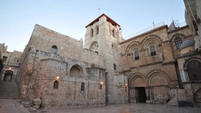 ACCESO RESTRINGIDO AL SANTO SEPULCRO: NETANYAHU REVOCA LA PROHIBICIÓN AL CARDENAL PIZZABALLA