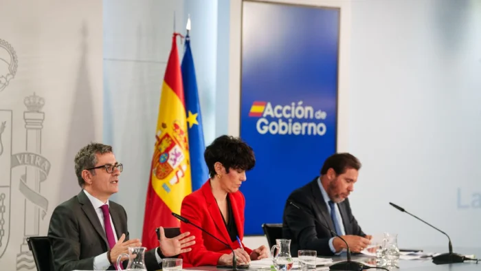 El Gobierno español critica duramente al juez Peinado por el caso Begoña Gómez