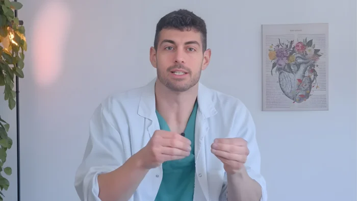 José Abellán, cardiólogo: "Ocho meses después de un infarto, los que caminaron más de 7.000 pasos diarios redujeron el volumen de las placas de colesterol de las arterias"