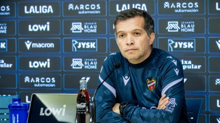 LUÍS CASTRO SE CENTRA EN GANAR MÁS QUE SUS RIVALES POR LA PERMANENCIA