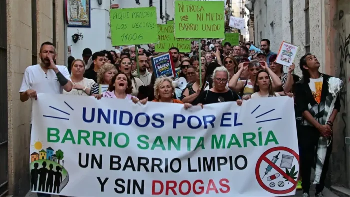 Santa María alza la voz contra la droga en una manifestación histórica