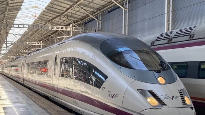 Renfe refuerza su servicio con 7.000 plazas para la final de la Copa del Rey en Sevilla