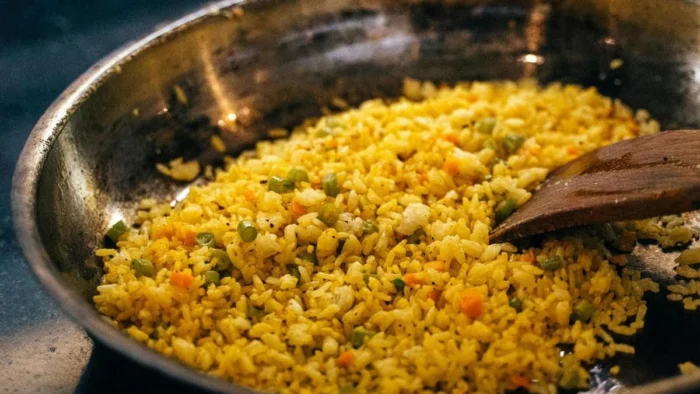 Cinco maneras r&aacute;pidas y saludables de aprovechar las sobras de arroz cocido en otros platos