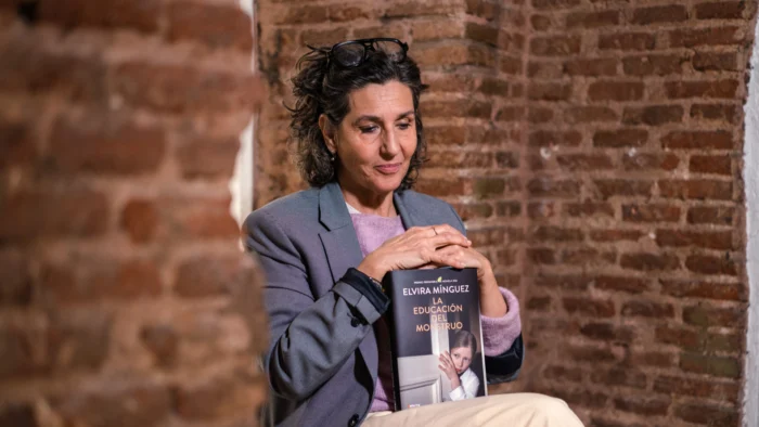 Elvira Mínguez presenta ‘La educación del monstruo’, un thriller psicológico sobre traumas heredados
