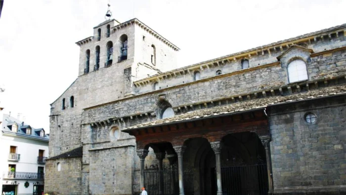 Nacimiento del Románico Español: La Catedral de Jaca