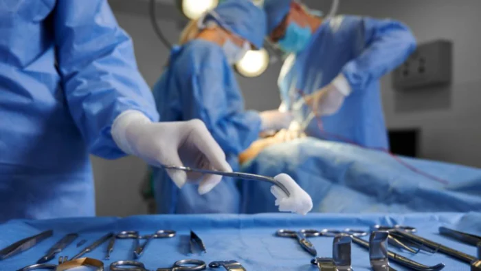 ENTREVISTA A CRISTINA MÉNDEZ: LA VIDA DE UNA CIRUJANA “DE BLANDITO