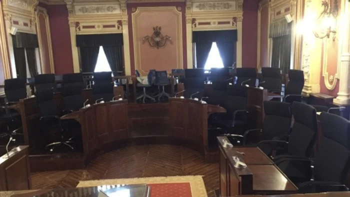 Anulado el cese de la tesorera municipal de Ourense: El Concello recurrirá