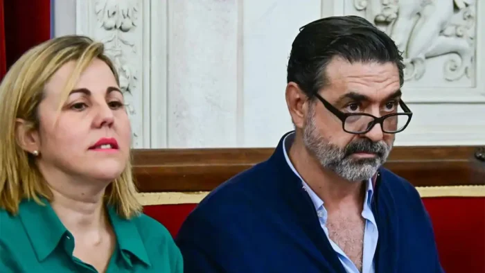 Polémica por el aparcamiento regulado sacude el barrio de Loreto en Cádiz