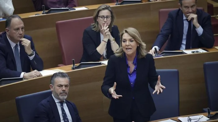 Polémica en Valencia: PP y Vox vetan reprobación de consellera tras comentario sobre “prostitutas” en el Gobierno