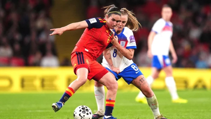 España tropieza en Wembley y complica su clasificación al Mundial 2027