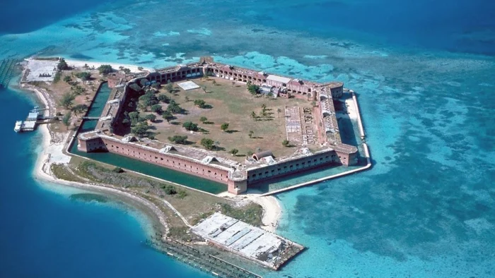 Hallan la tumba de un soldado fallecido por fiebre amarilla hace 153 años en Fuerte Jefferson