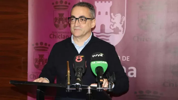 TARJETAS MONEDERO: RETRASO EN ANDALUCÍA DEJA DESAMPARADAS A FAMILIAS VULNERABLES EN CHICLANA