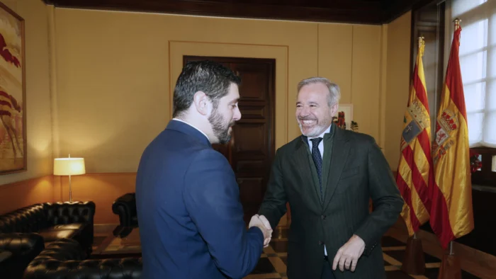 POSIBLES ACUERDOS DE GOBIERNO ENTRE PP Y VOX EN ARAGÓN TRAS EL PACTO EN EXTREMADURA