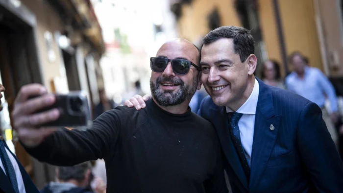 El PP andaluz agita el fantasma del pacto extreme&ntilde;o con Vox avalado por G&eacute;nova para alimentar sus opciones de mayor&iacute;a