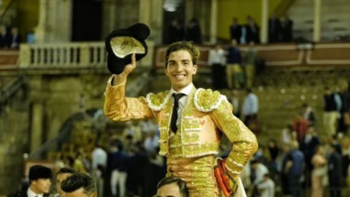 Éxito de Julio Norte y Tomás Bastos en la Novillada de Sevilla