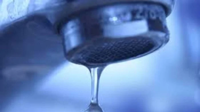 Lento regreso a la normalidad tras la triple avería que ha dejado sin agua a media Guadalajara