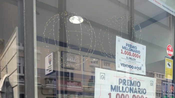 María Solórzano, titular de la administración de A Coruña que premió un millón en el Euromillones, desconoce quién lo ganó: "La cantidad es muy grande y la gente se queda calladita"