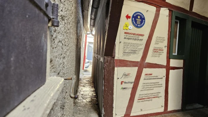 LA CALLE MÁS ESTRECHA DEL MUNDO SE ENCUENTRA EN ALEMANIA