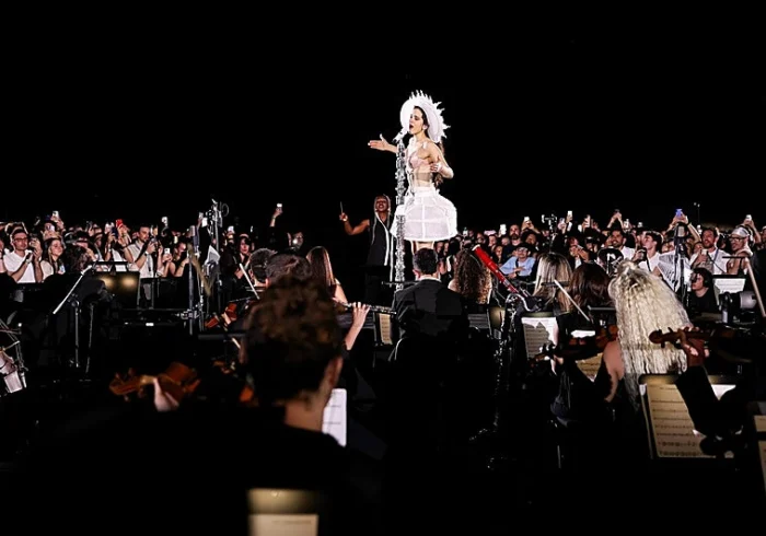 ROSALÍA DESLUMBRA EN BARCELONA CON SU GIRA ‘LUX’