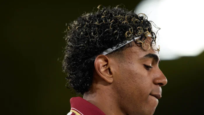 LAMINE YAMAL CONDENA CÁNTICOS ISLAMÓFOBOS EN ESTADIO DE BARCELONA