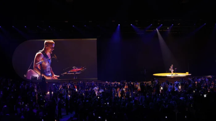 Las redes sentencian el regreso de Justin Bieber en Coachella: “10 millones de dólares para cantar karaoke”