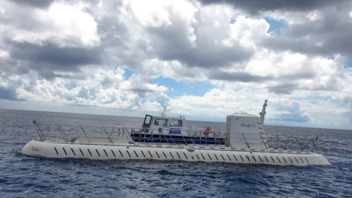 Un inventor catalán busca inversor para su “submarino a pedales